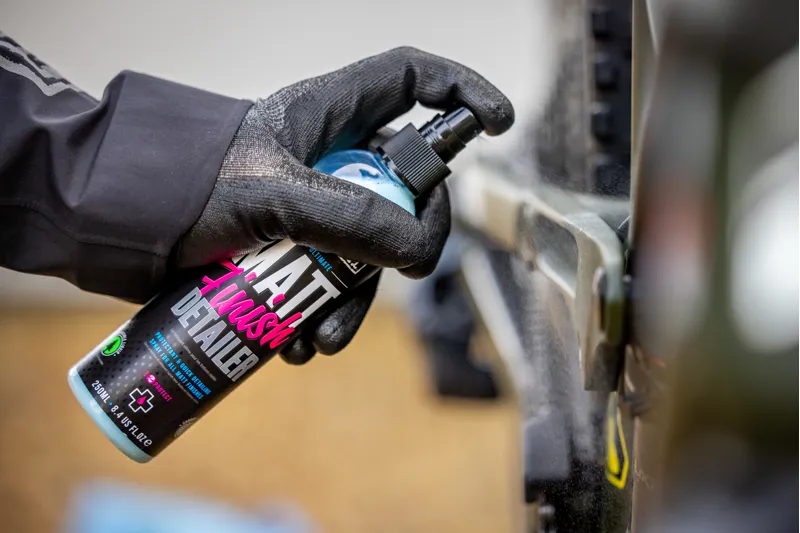 Muc-Off Matt Finish Detailer 250ml-1